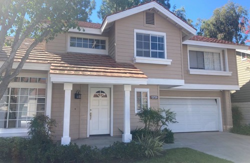 Tustin House | Two Bedroom single Family House in Tustin