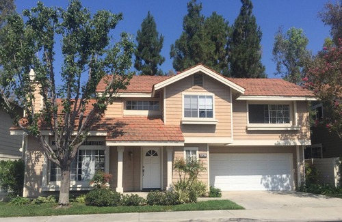 Tustin House | Two Bedroom single Family House in Tustin