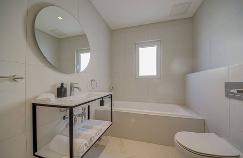 St. Andrew's Apartment | Two Bedroom - Suite