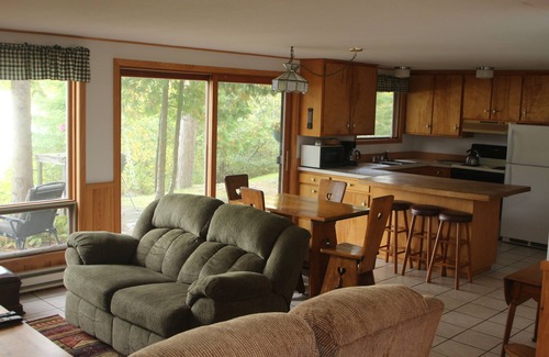 Ely House | Two bedroom summerhome northeast of Ely with private dock and views of the BWCA