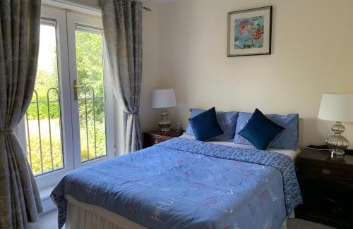 Carlow House | Two Bedroom Town House Beside The River Barrow