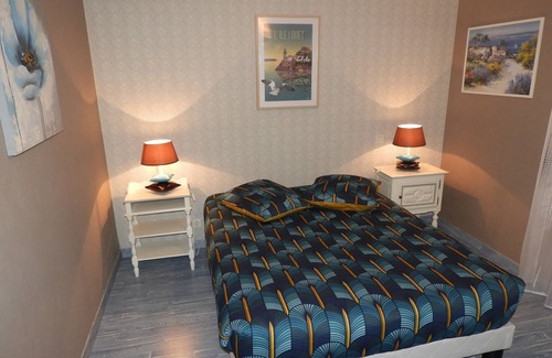 Guimiliau Bed & Breakfast | TWO BEDROOMS TWO STEPS FROM THE PARISH ENCLOSURE