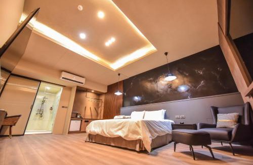 East District Hotel | Two Couples Leisure Art Motel