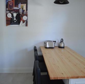 Keith Bed & Breakfast | Two Cow Cottage Bed & Breakfast