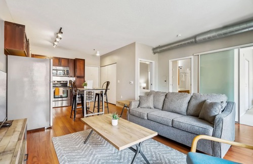 Mill District Apartment | Two CozySuites Mill District #04 & 01