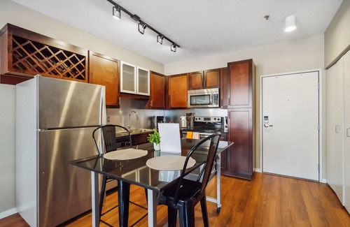 Mill District Apartment | Two CozySuites Mill District #04 & 01