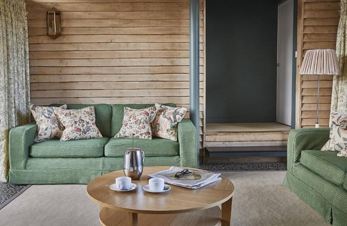 North Barsham House | Two double beds, two kingsize beds, two zip/link kingsize beds that can each be two singles, two sin