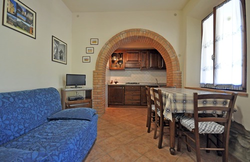 Montecatini Val di Cecina House | Two-room WIFI and swimming pool.