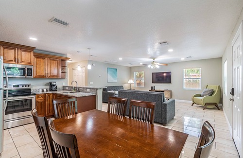 Bearss Plaza House | TWO King Bed Home Near USF