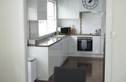 Armidale City Centre House | Two minutes walk from the CBD
