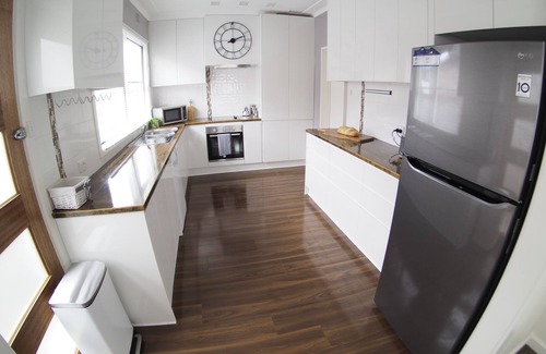 Armidale City Centre House | Two minutes walk from the CBD