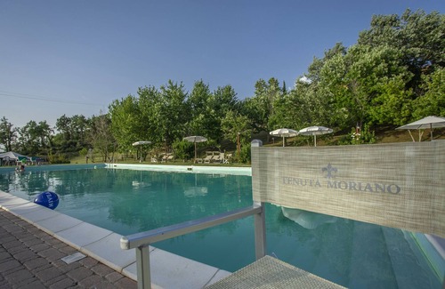 Montespertoli Apartment | Two-room apartment agriturismo Tenuta Moriano with swimming pool, panoramic view