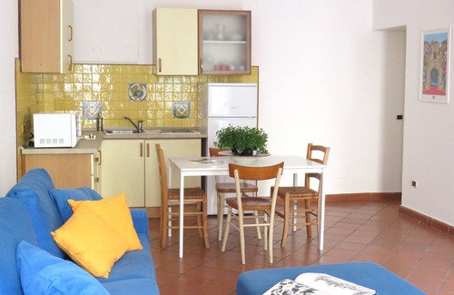 Castellammare Apartment | Two-room apartment old town Palermo, Via Meli 20