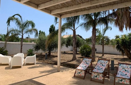 Contrada Fiori Sud Villa | Two-story villa with garden a stone's throw from the sea