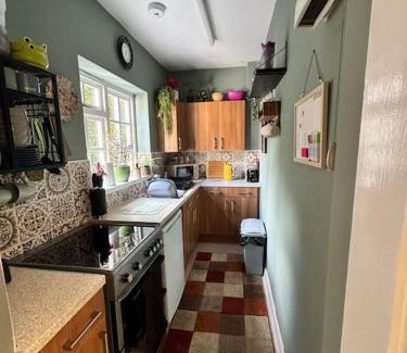 Coleshill Apartment | Two Stylish Apartments Sleeps 10 BHX NEC