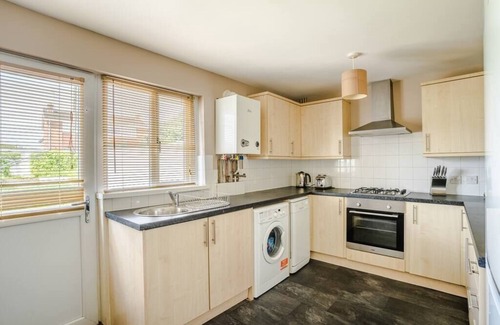 Pontlliw and Tircoed House | Twyn Lodge - 3 Bed House