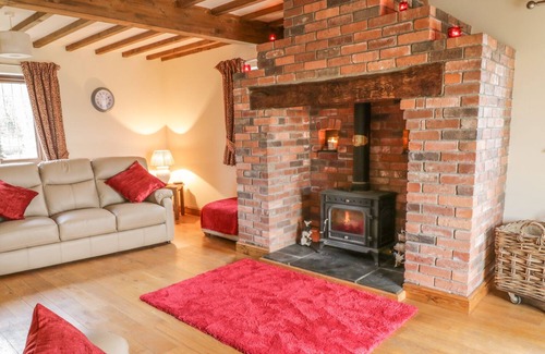 Caersws Cottage | Ty Berllan, CAERSWS