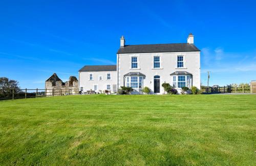 Llanerchymedd House | Ty Carmel - Carmel House