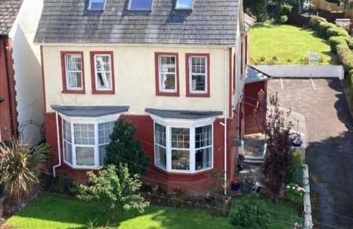 Caerphilly Bed & Breakfast | Ty Castell Guest House