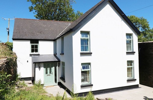 Pontypridd Cottage | Ty Ffarm at Gellilwch