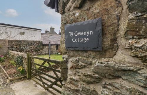 Rhydwyn House | Ty Gwenyn