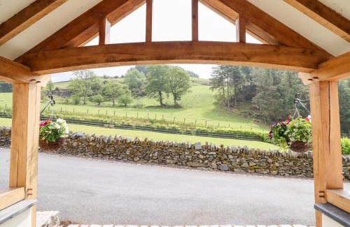 Cwmtirmynach House | Ty Gwyn