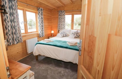 Dwyran Ski Chalet | Ty Mai, Parc Y Fronwen