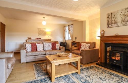 Llanfair Caereinion House | Ty Newydd