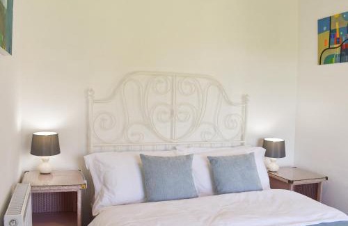 Dinas House | Ty Newydd
