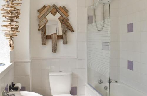 Dinas House | Ty Newydd
