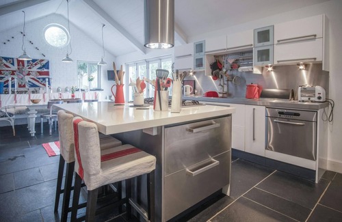 Aberporth Cottage | Ty Y Mor, Aberporth - Two Bedroom Cottage, Sleeps 4