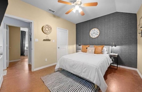 Tyler House | Tyler Medical District Oasis