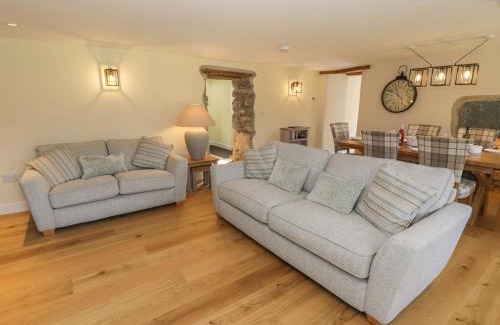 Dyffryn Ardudwy House | Tyn Ffynnon