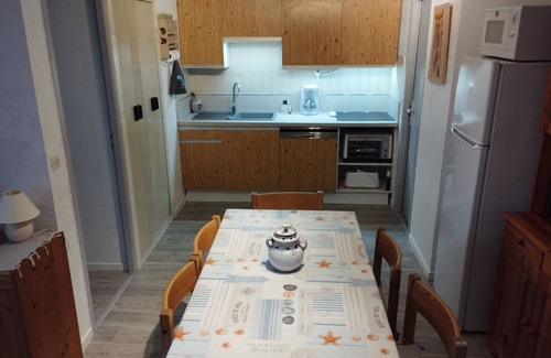 Port Leucate Apartment | Type 2 apartment for 6 people, private parking, 3 minutes from the beach on foot.