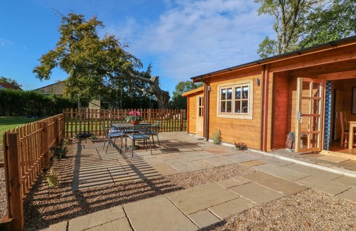 Sleaford Cottage | TYTHE LODGE, family friendly, character holiday cottage in Heckington