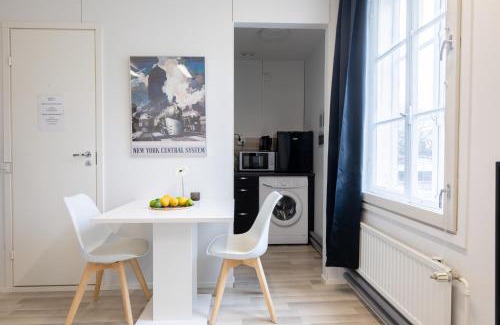 Varkaus Apartment | Tyylikäs City studio, Terassi ja ilmainen parkki Vanha Postitalo