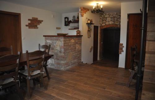 Hlohovec House | U Ječmínka