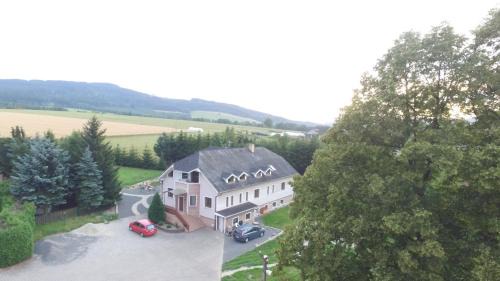 Lichkov House | U nových přátel