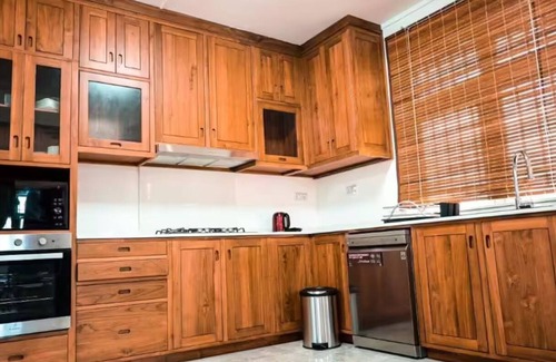 Candos Apartment | U & S Luxury Apartments Ltd 4