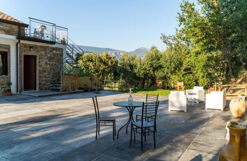 Ogliastro Cilento Apartment | U Saccataro Casa Vacanze