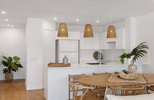 Sunshine Beach Apartment | U2 Park Cres Modern & Stylish 2 bedroom apartment Close to Beach and Restaurants