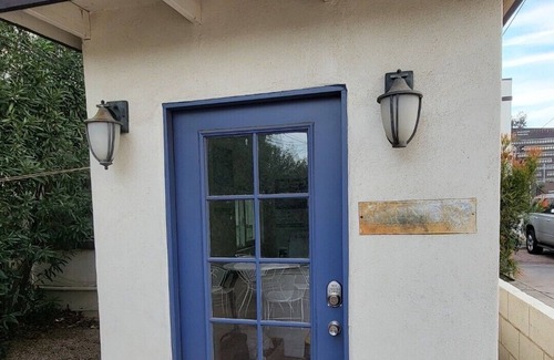 Evans Churchill House | U5 - Welcoming 2-Story 2 BR/2 BA in DT PHX w/pkg
