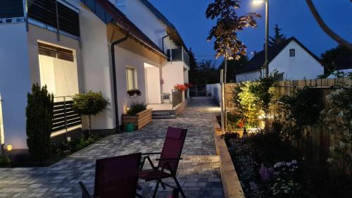 Vonyarcvashegy Apartment | U8 apartmanház