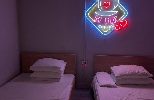 Hang Dao Hostel | UBUNTU Homestay & Tours