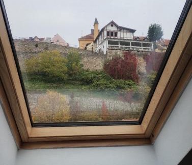 Loket Apartment | Ubytování pod Jezem