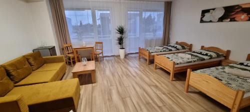 Topolcany House | Ubytovanie FUNSTAR Topoľčany