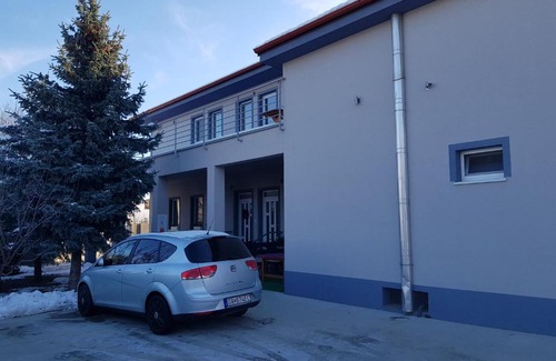 Galanta House | Ubytovanie House