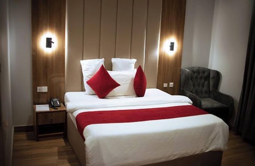 Ayon Hotel | Udeme Hotels