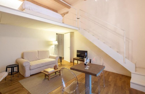 Santa Croce Apartment | Uffizi Suite B