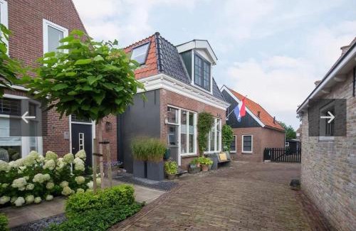Hindeloopen Bed & Breakfast | Uit Alle Windstreken